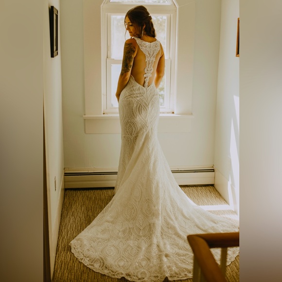 Sottero and Midgley Daxton Wedding Gown - Size 8 - Picture 3 of 5